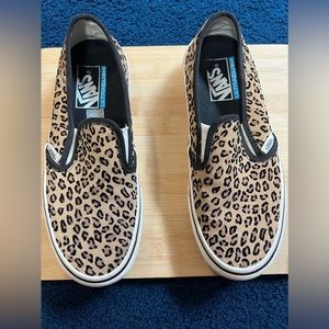 Cheetah print women’s Vans. Ultracush and comfortable.